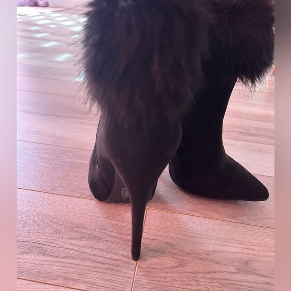 Forever 21 | Black Heel Boots - Picture 2 of 5